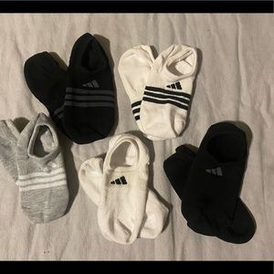 *NEVER WORN* Adidas no-show socks